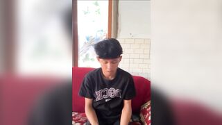 Vừa sướng vừa ngớ ngẩn của em trai 17 tuổi khi đụ chị họ ko biết cách đút cặc vào lồn