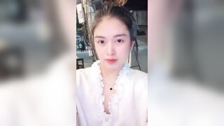 bạo dâm khiến em sướng em rên theo từng nhịp dập