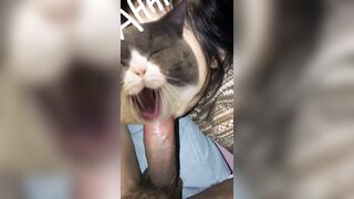 Nữa đêm sang phòng bé e họ dâm đang ngủ tụt quần ra bắt e bú cu quay video #1