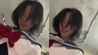 Không ngờ gương mặt loli của em họ lại dâm đến vậy