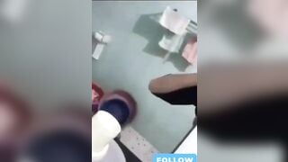Gái teen cấp 3 show vú trước gương