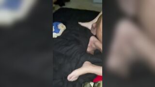 Ăn nhậu say xỉn chị gái bị thằng em xã hội đụ lén mà ko hay biết gì.