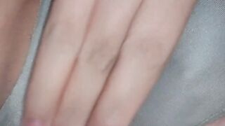 e Duyên k8 nghịch lồn múp ướt hết si líp