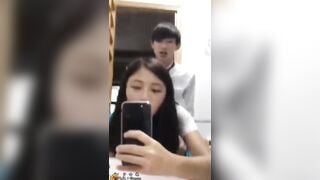 2 bé cấp 3 trốn học vào nvs đụ nhau còn quay clip lại