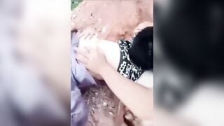 Mẹ kế dâm mang 2 đứa con trai vào rừng địt nhau loạn luân