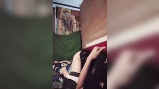 Em gái 17 tuổi ở chung nhà vs anh họ hay nứng cặc bị đè đụ suốt.