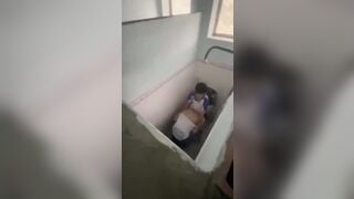 HOT wc tại một trường thcs nào đó