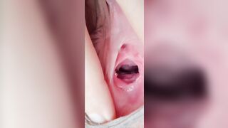 “Coi rõ chua tao banh hết nổi òi” dạng chân banh hết lồn ra cho tg bn xem bên trong