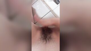 “Nứng chịu k nổi nữa rồi” ở trường mà lên cơn nứng đành vào nvs móc lồn giờ ra chơi