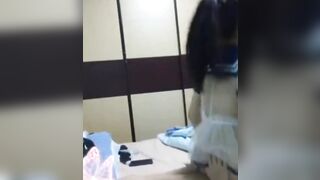 Đang cosplay thì dượng về