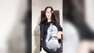 Nhảy gợi dục thế này cơ mà