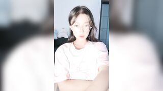 Phần 2: HS Non Tơ Xinh Gái Kính Cận Show Hàng Thủ Dâm Rên Rỉ