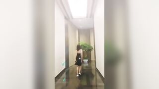 Khách sạn Mường Thanh, Nửa đêm Dâm nữ Vạch Vú Tốc Váy Lộ lồn vào thang máy