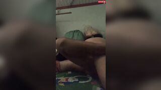 Bạn thân hưng phấn sang nhà yêu cầu chịch mạnh