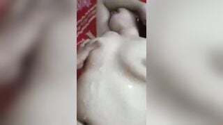 NÓ BẮN TINH LÊN BỤNG MẸ KẾ NÓ MÀ CHỊ SƯỚNG, CHỊ MUỐN NUỐT TINH NÓ