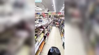 ép em khỏa thân trong nhà sách rồi làm tình phê bím em p1