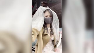 Dâm nữ vú bự cosplay cô dâu lén lút ngồi dưới cầu thang siêu thị show hàng móc lồn #2