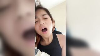 Cặc anh bự địt em sướng lồn quá muốn toét lồn luôn rồi