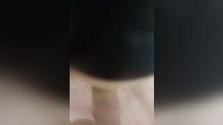 Nứng quá chơi đồ giả