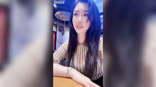 2 mẹ con mẹ dùng chung con cu