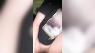 ĐANG NGỦ THÌ EM VÉN CHĂN ĐÒI ĐỊT