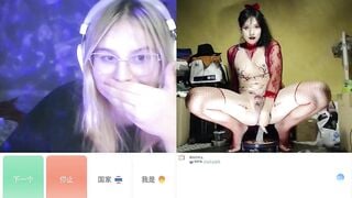 Em femboy thủ dâm onilne trước mặt người lạ