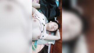 Dượng loạn luân phá trinh chiếc lồn non con gái riêng của vợ khi đi làm chưa về