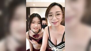 Live ap hai em rau dâm bú mút con cặc trai dâm đãng kích thích