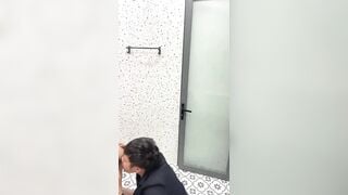 Bú mỏ địt nhau với e ghệ học sinh dâm trg nvs mới đi học về còn ch kịp thay áo dài