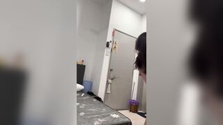 Tranh thủ địt con bạn thân hàng non trước khi đi học