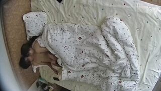 nam sinh rủ bạn gái vào nhà nghỉ