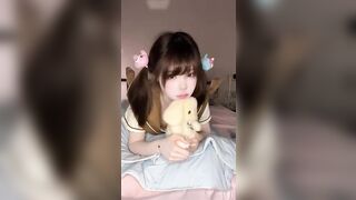 Cô em vợ ở nhà 1 mình mà múp thế này ai chịu nổi 15