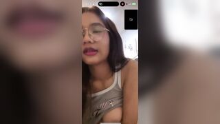 Em gái 2k8 quen bạn trai bị anh người yêu ép call sex xem vú chứng minh chung tình.