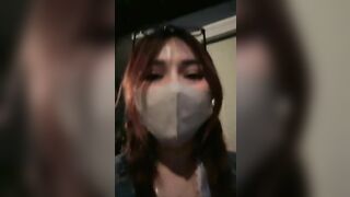 bạo thật ban đêm ra trước cổng người lạ rồi nghịch lồn