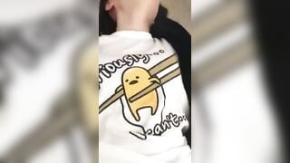 Vừa địt vừa se núm vú của em