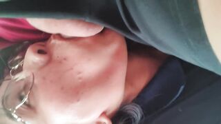 Con bạn thân bú mút con cu ngay trong lớp học nhìn dâm đãng