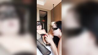 2 chị em máy bay dâm đãng nứng lồn hồi xuân cùng nhau live show bú lồn rên rỉ cực dâm