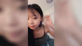 Các e loli tq mới lớn bị dụ vào thuê chung cư để tổ chức live địt tập thể kím tiền #2