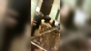 "quay cái gì đấy - nhỡ bị bồ t phát hiện thì sao"