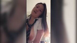 Chơi cùng mấy con bạn thân dâm ngầy nào cũng địt vú to lồn ngon