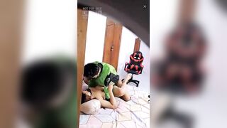 QUAY NÉN PHÁT HIỆN VỢ DẪN GRAP VỀ ĐỤ NHAU TẬN 40 PHÚT