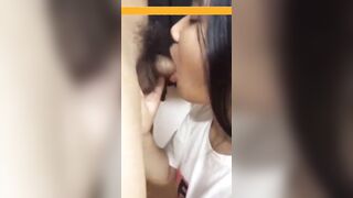 Bắn Tinh Lên Mặt Em NY 2K10 Xinh Non Vì Em Bú Cu Quá Điêu Luyện Làm Anh Sướng