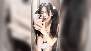 Mặc đồ hầu gái cho anh  xơi