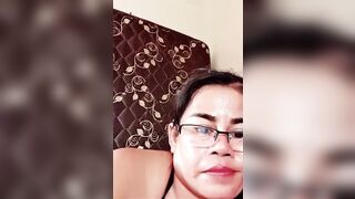 Cô giáo già vú to mông bự khoe hàng dâm đãng cho trai trẻ xem