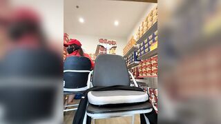 Siêu Thị WinMart bé nhân viên lồn nhiều nước vừa làm vừa bán quạt - phần 60