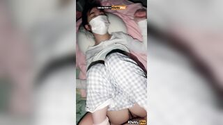 Bố mẹ vắng nhà là gạ con em họ địt