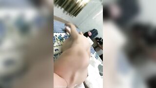 Anh người yêu bảo muốn xem bé khỏa thân