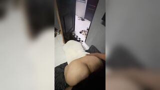 Thiếu cảm giác kích thích em mở cửa phòng trọ địt nhau luôn cho sướng