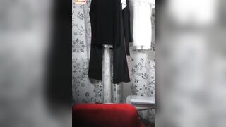 Quay lén em sinh viên cùng dãy trọ