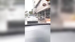 Em rau ngân hàng vp bank bú cu trên oto